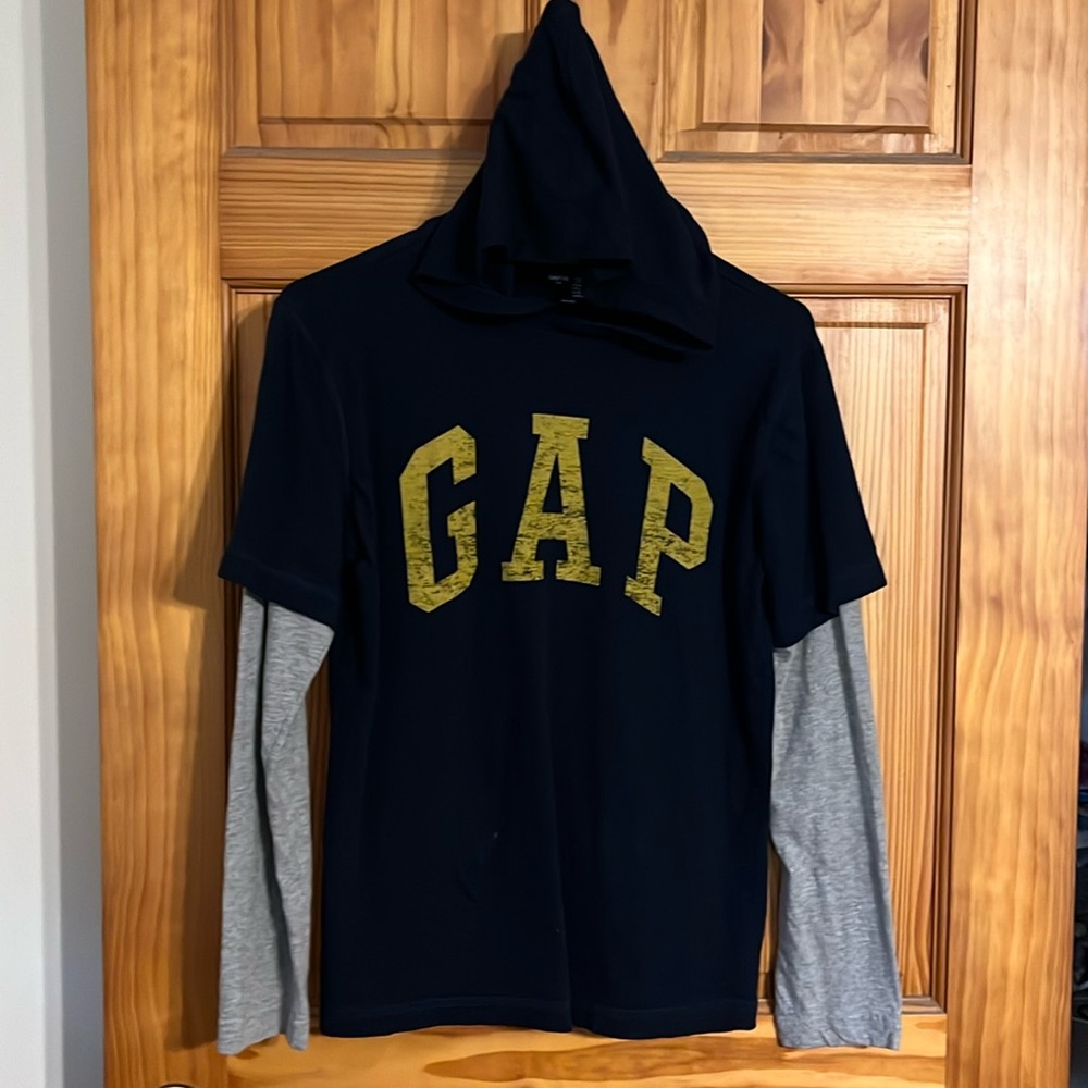 Long sleeve hooded t-shirt